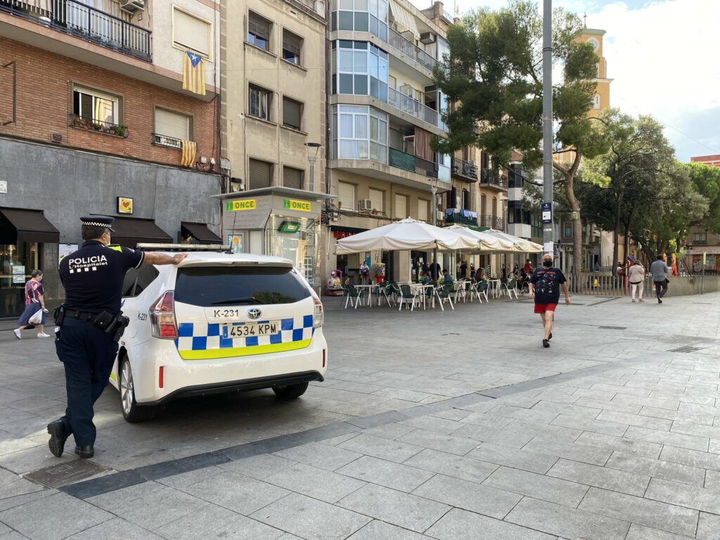 Control de la Guàrdia Urbana a la Plaça Espanyola. Rubén Cabús.