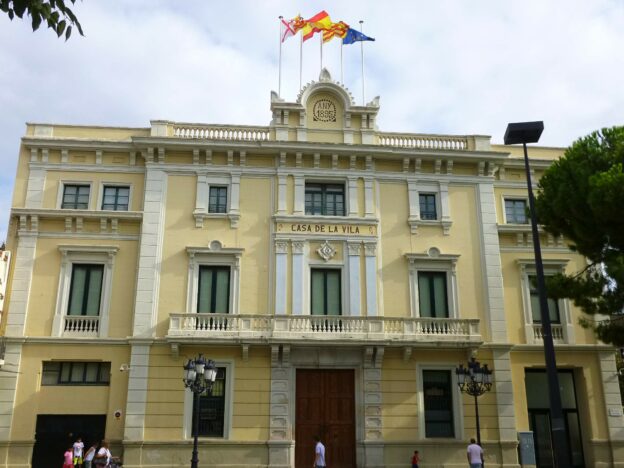 Les funcionàries interines de l’Hospitalet a l’espera de la llei estatal