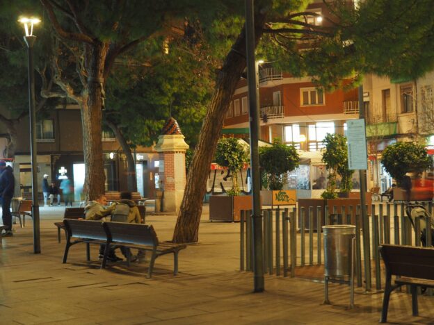 La Plaça Espanyola es rehabilitarà davant les crítiques per part del veïnat del districte