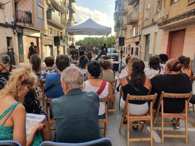 La comunalitat urbana de La Florida es presenta amb activitats al carrer