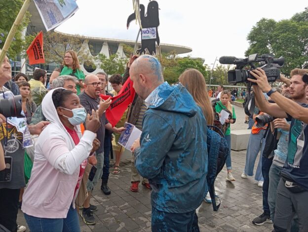 Els sindicats d'habitatge protesten contra la celebració de The District